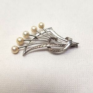 Mikimoto Estate Akoya Pearl Brooch Pin Sterling Silver 5.4 mm